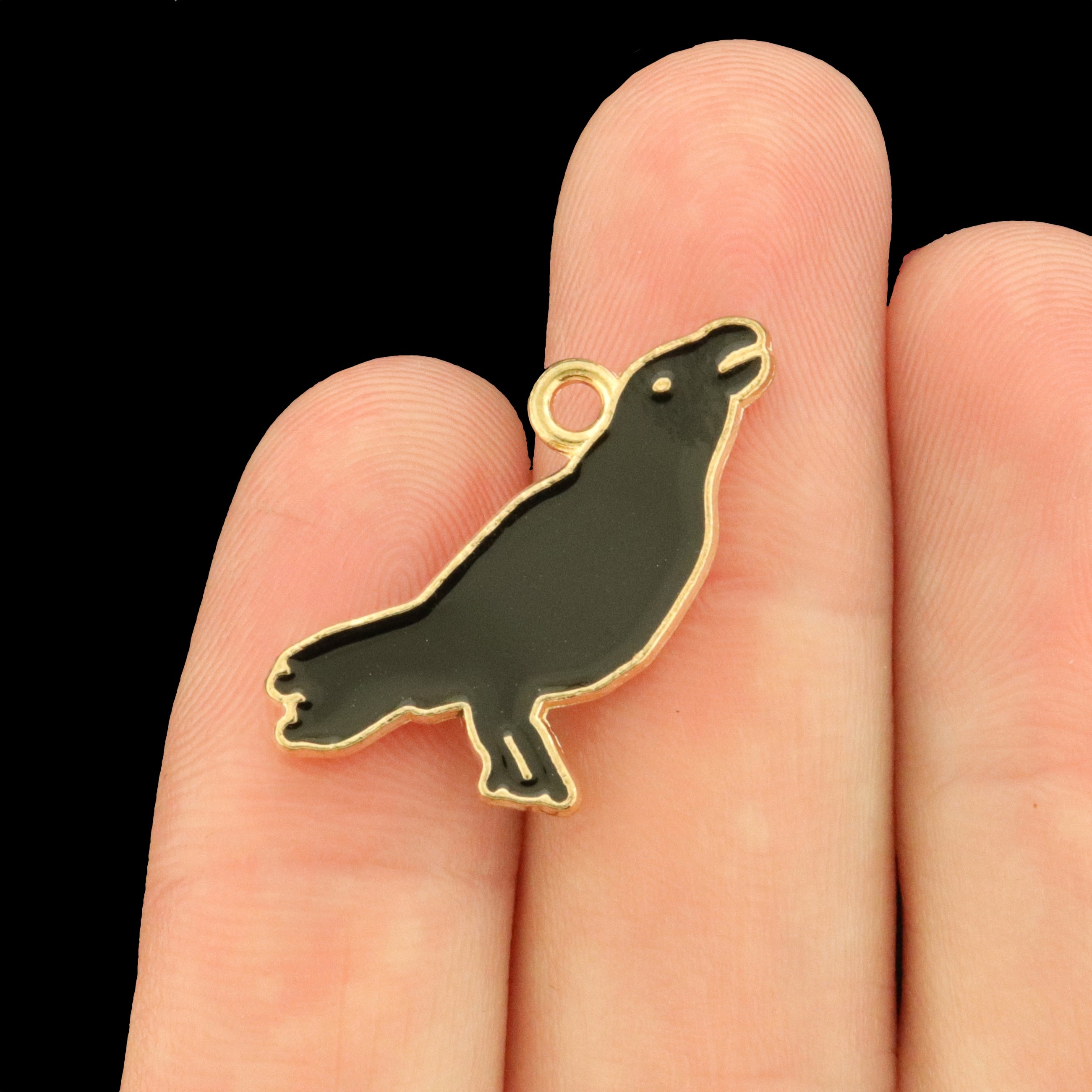 10 Squawking Crow Gold Tone Enamel Charms - Raven - E800