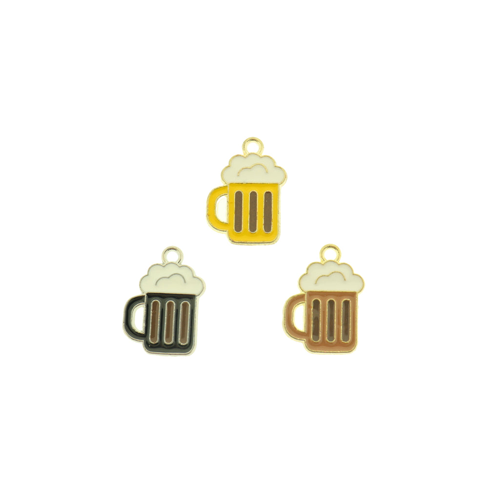 4 breloques chope de bière en émail doré - E897