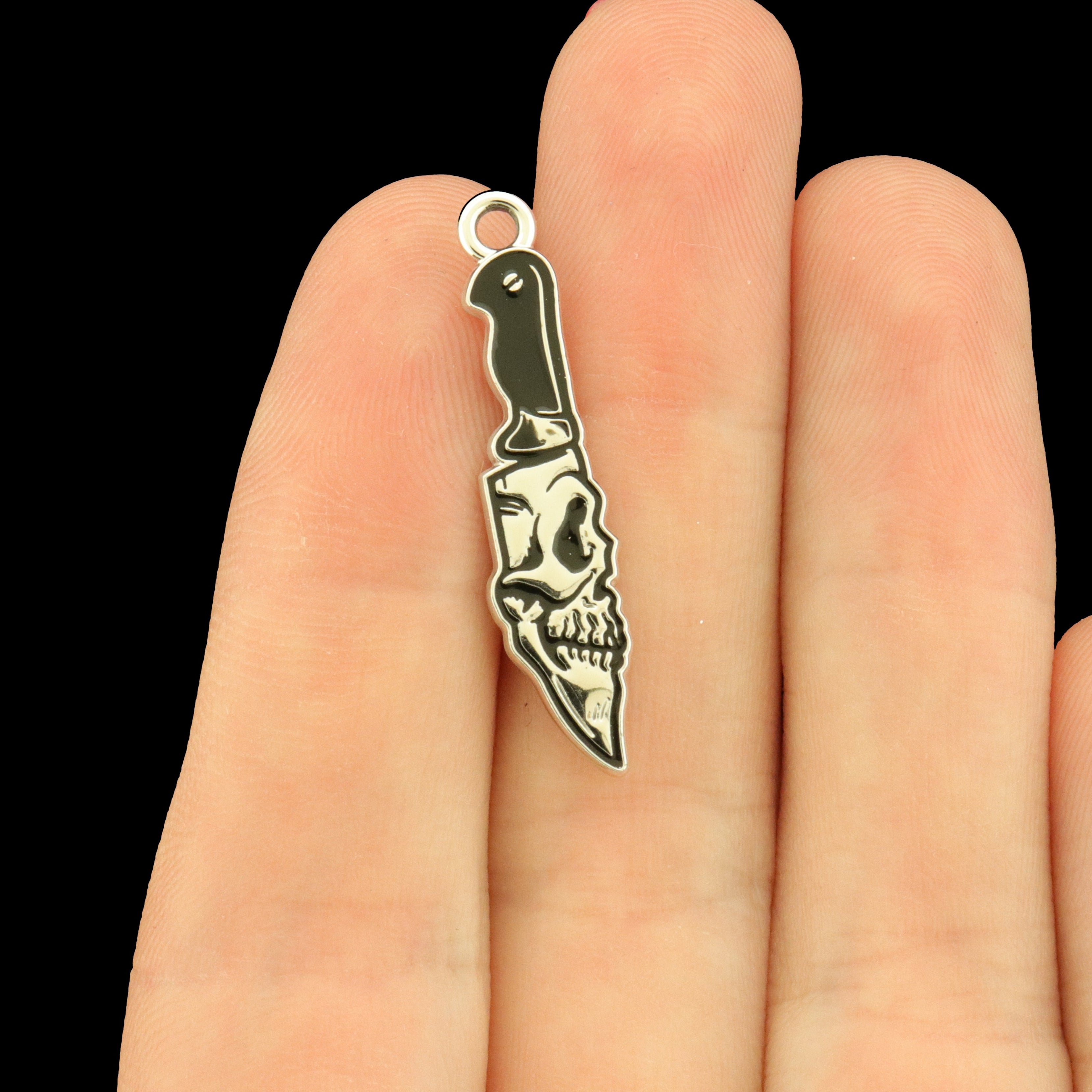 4 Knife Halloween Enamel Charms - Skull Design - E407