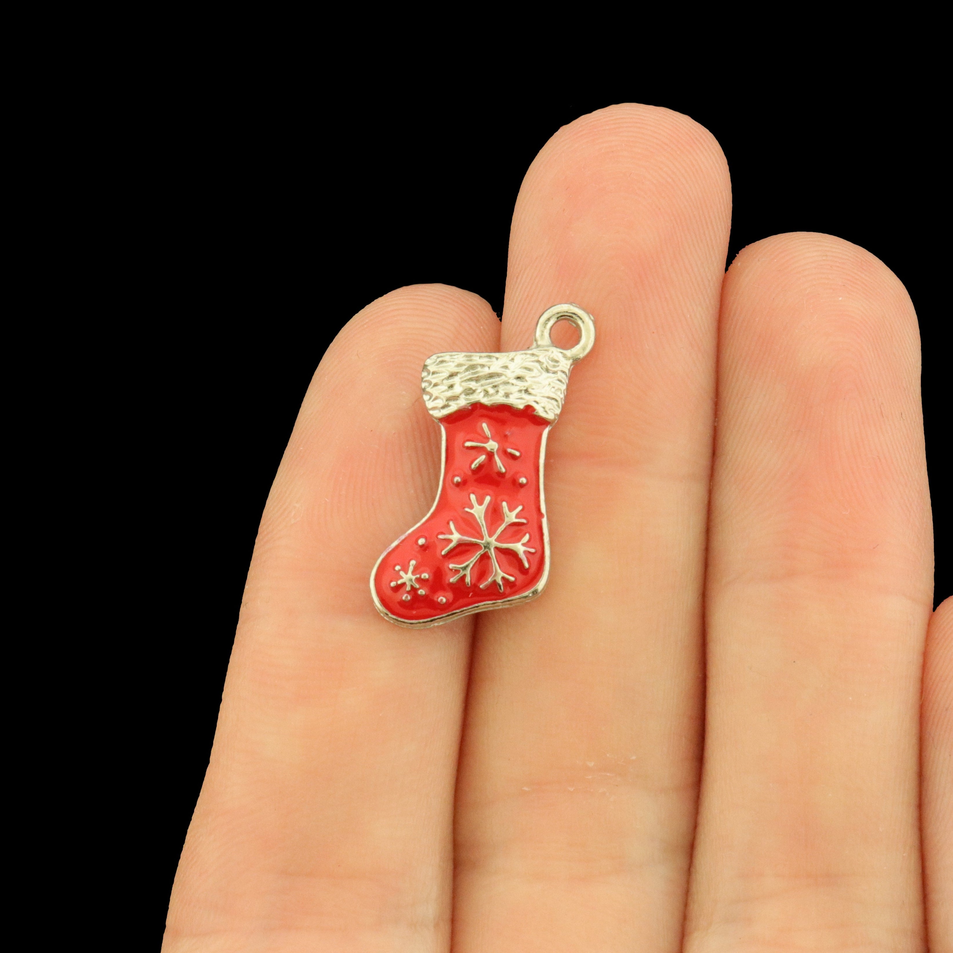 5 Christmas Stocking Silver Tone Enamel Charms with Snowflakes - E805