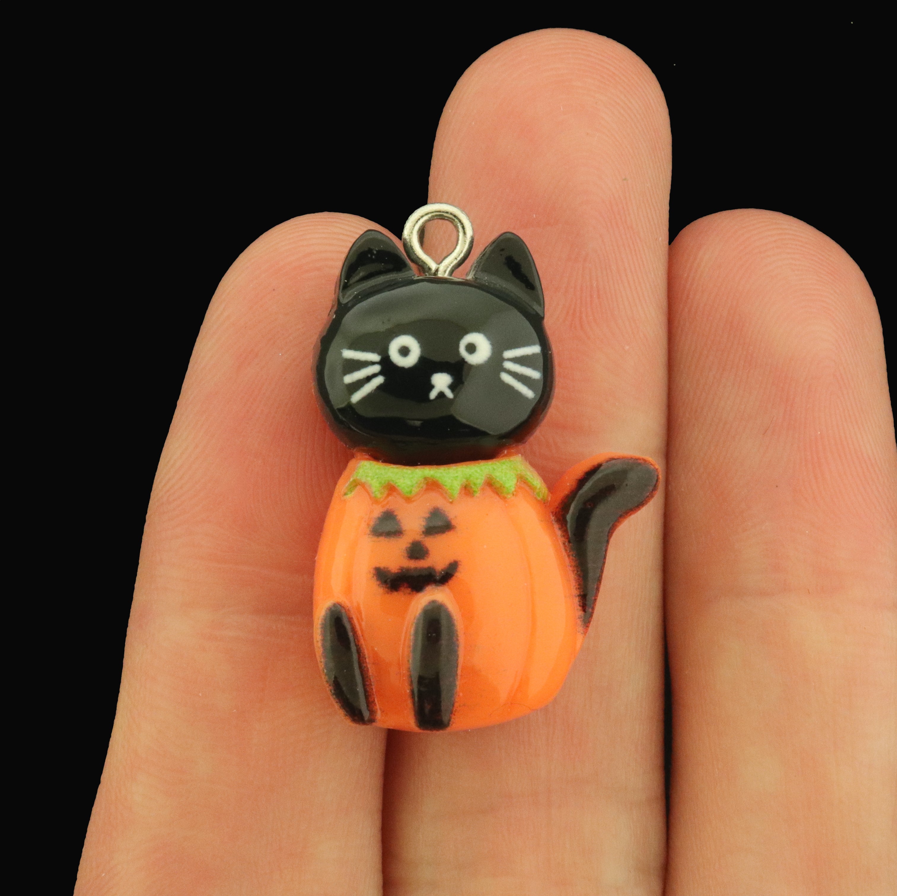 4 Black Cat Pumpkin Resin Charms - K737