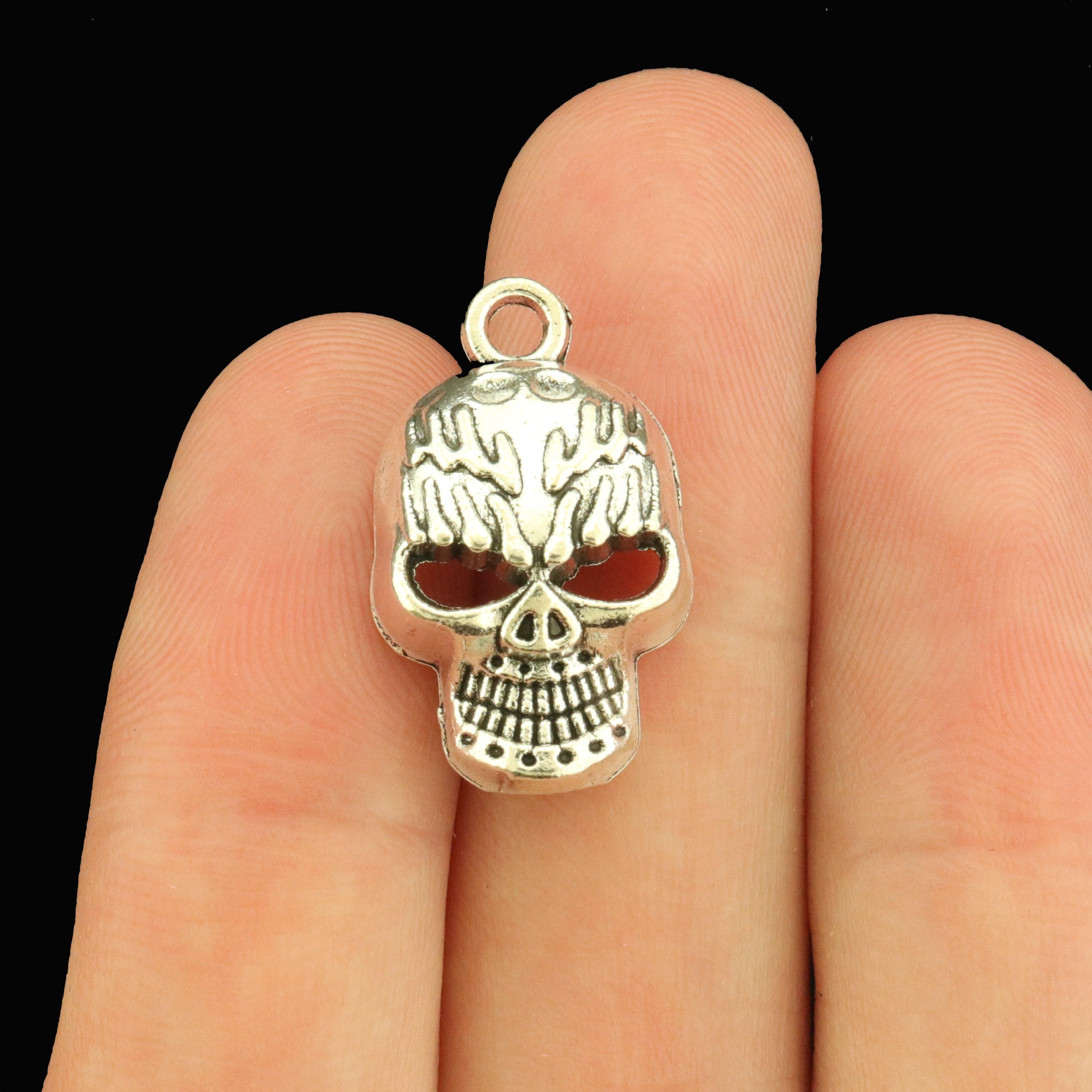 10 Fiery Smiling Skull Antique Silver Tone Charms - SC583
