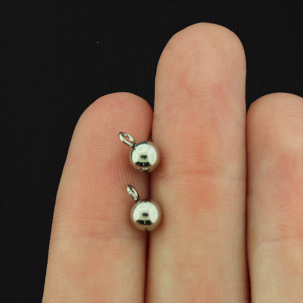 Boucles d'oreilles en acier inoxydable ton argent - Clous avec boucle - 8mm x 5mm - 4 pièces 2 paires - FD017