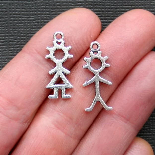 10 enfants breloques ton argent antique 2 faces garçon et fille 5 de chaque - SC712