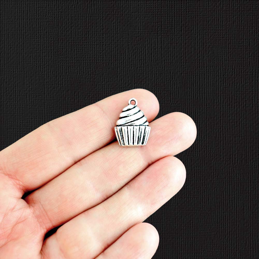 10 breloques de ton argent antique Cupcake - SC1528
