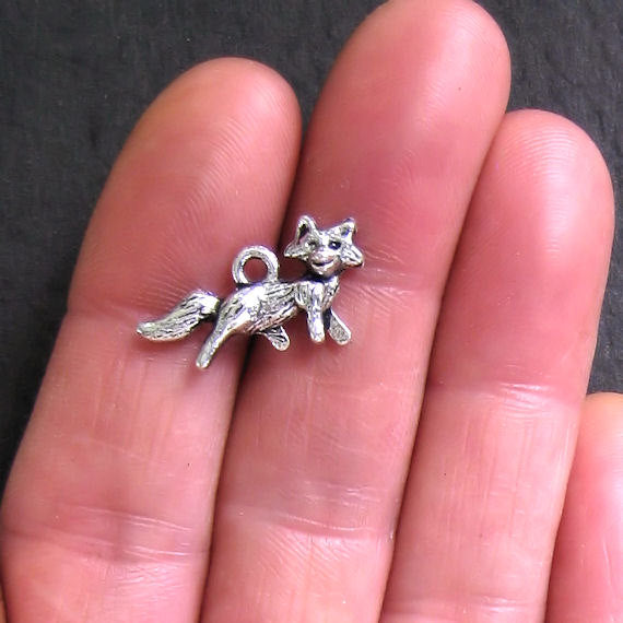 10 Fox Antique Silver Tone Charms 3D - SC183