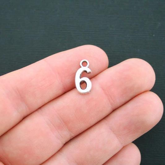 10 breloques argentées antiques numéro 6 - SC4428