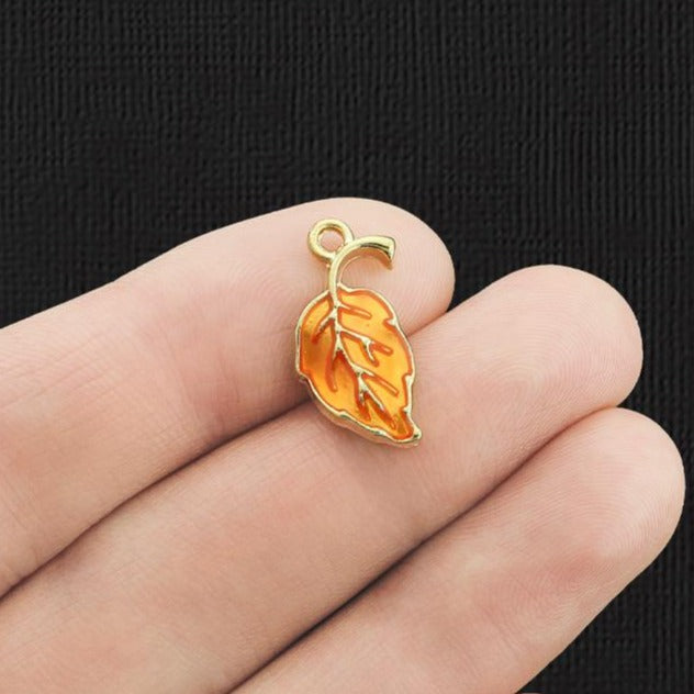 10 breloques en émail doré feuille d'oranger - E1154