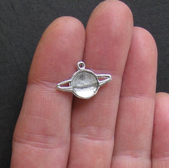 10 charmes de ton argent antique planète - SC378