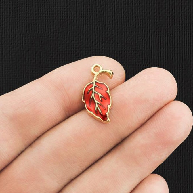 10 breloques en émail doré feuille rouge - E1156
