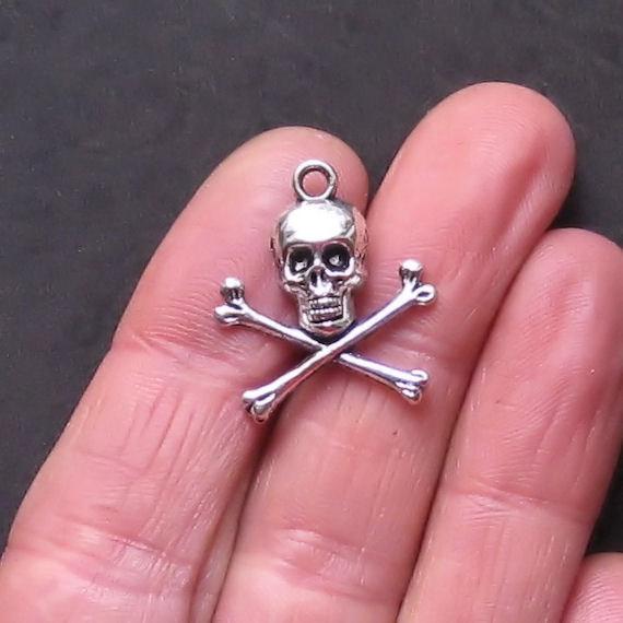 10 Skull and Crossbones Antique Silver Tone Charms - SC722