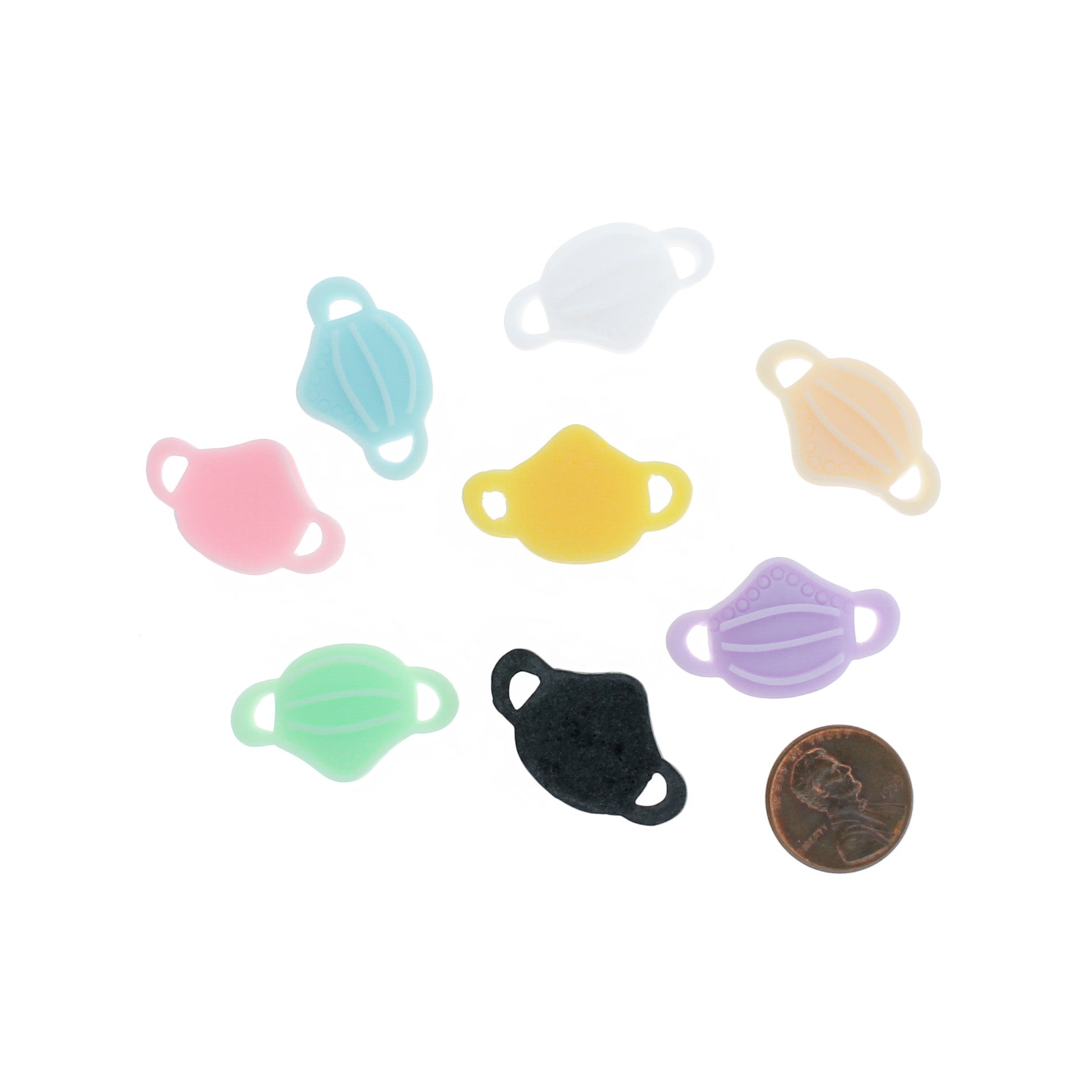 15 breloques assorties en résine pour masque facial - K405