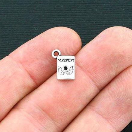 15 breloques de ton argent antique passeport - SC4281