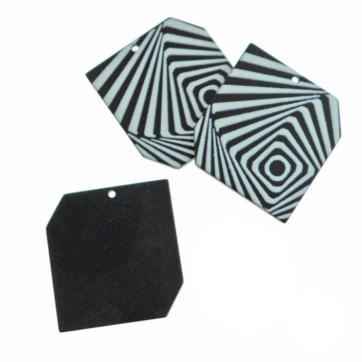 2 breloques acryliques géométriques noires et blanches - K572