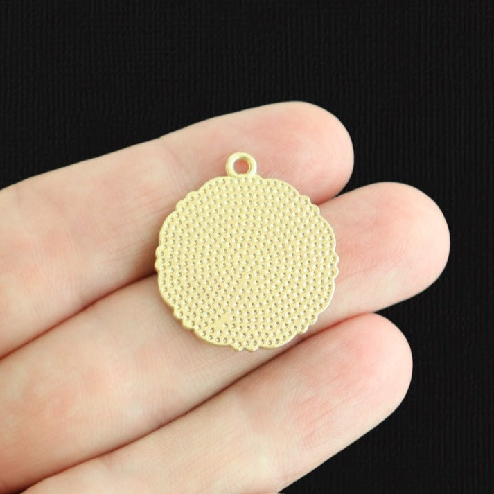 2 breloques fleur avec abeille en émail doré - E1594