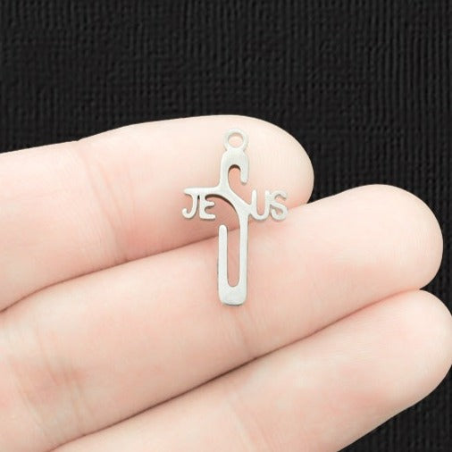 2 breloques croix de Jésus en acier inoxydable - SSP548