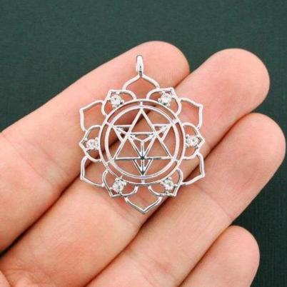 2 breloques Merkaba méditation ton argent antique avec strass incrustés - SC5902