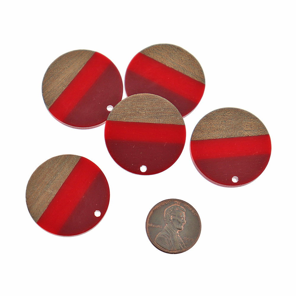 Breloque Ronde en Bois Naturel et Résine Rouge 28mm - WP122