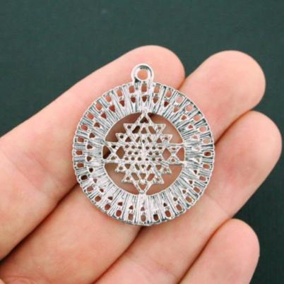 2 breloques argentées antiques de méditation Sri Yantra - SC5898