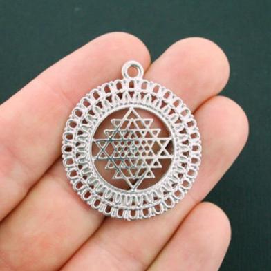 2 breloques argentées antiques de méditation Sri Yantra - SC5898