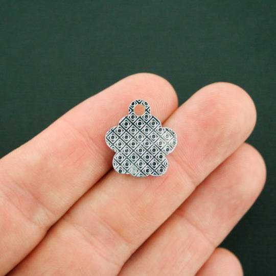 4 breloques en émail argenté patte de chien - E056