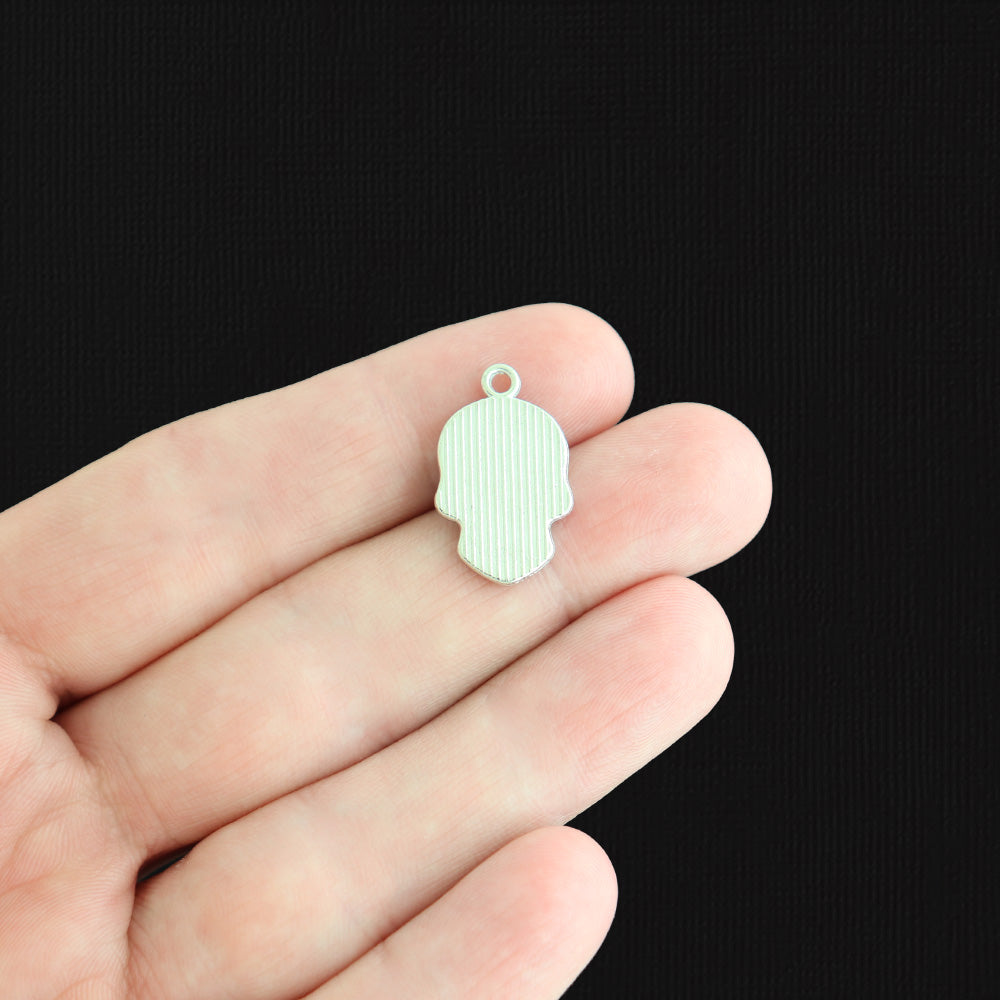 4 breloques en émail argenté tête de mort florale - E1564