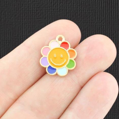 Charms en émail doré à 4 fleurs - E883