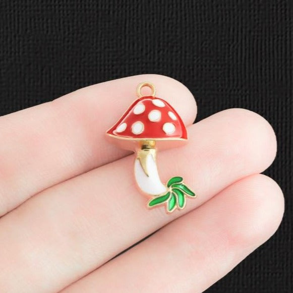 4 breloques en émail doré aux champignons - E675