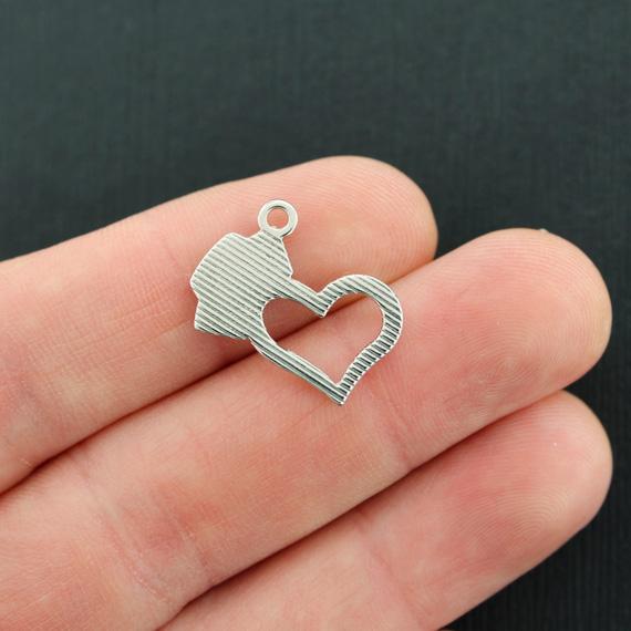 4 breloques infirmière en émail argenté - E693