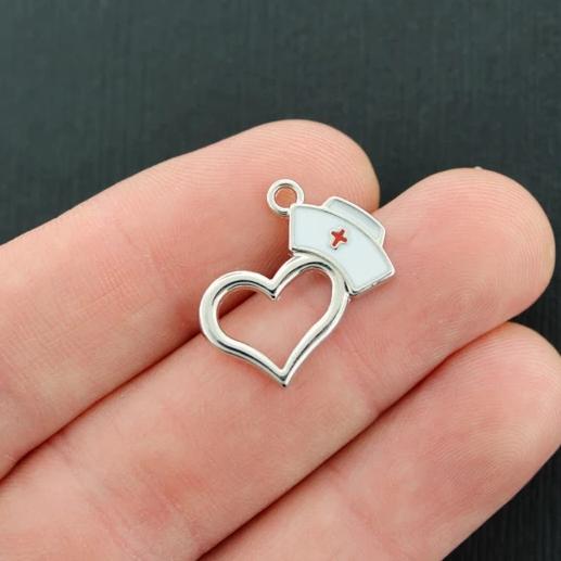 4 breloques infirmière en émail argenté - E693