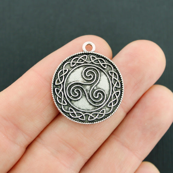 4 breloques triple spirale ton argent antique 2 faces - SC5471