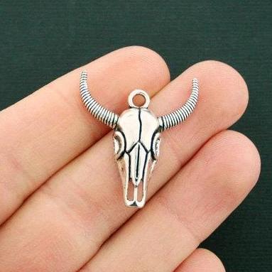 5 Cattle Skull Antique Silver Tone Charms - SC6516