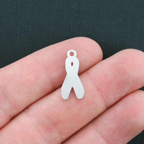 5 breloques en émail argenté ruban violet - E161