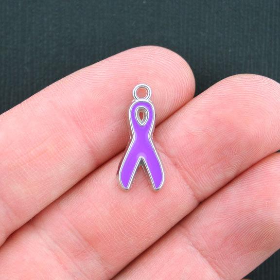 5 breloques en émail argenté ruban violet - E161