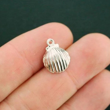 5 breloques coquillage argenté 3D avec perle d'imitation - SC840