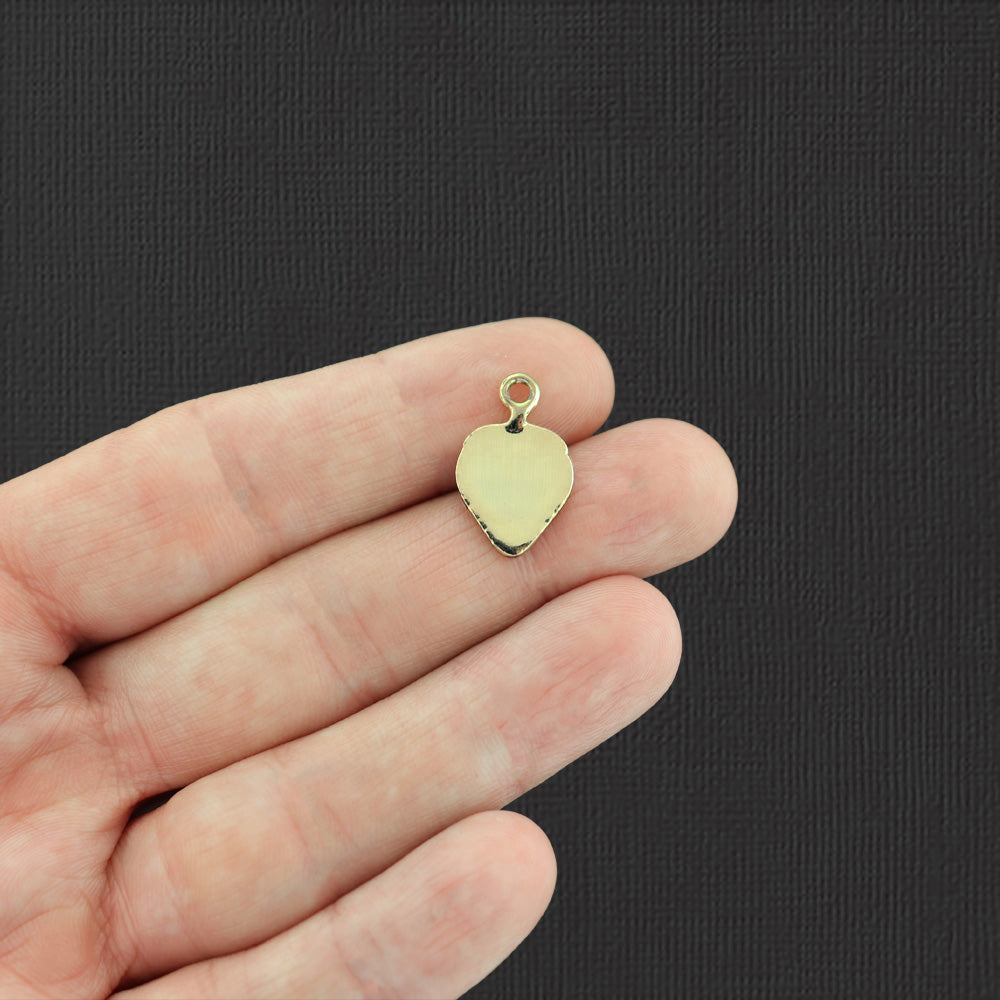 5 breloques en émail ton or fraise - E950