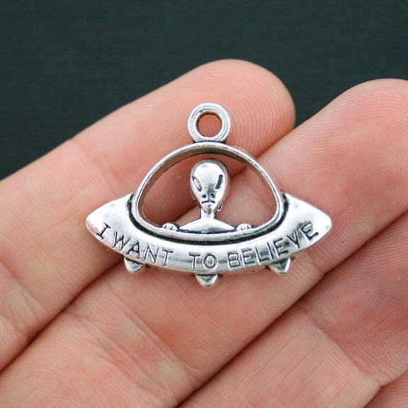 5 breloques de ton argent antique UFO - SC4187