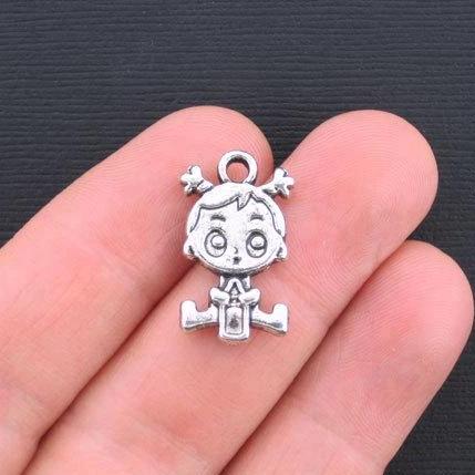 6 breloques bébé fille ton argent antique 2 faces - SC3186