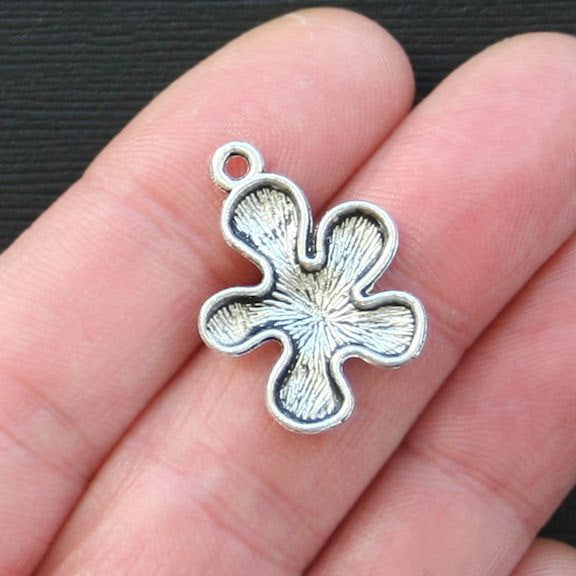 6 Flower Antique Silver Tone Charms - SC2775