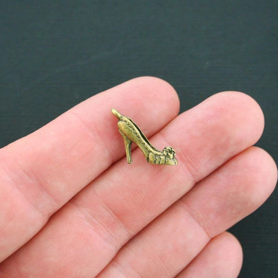 6 breloques de ton bronze antique de chaussures à talons hauts 3D - BC466