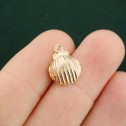 6 Seashell Gold Tone Charms 3D - GC1269