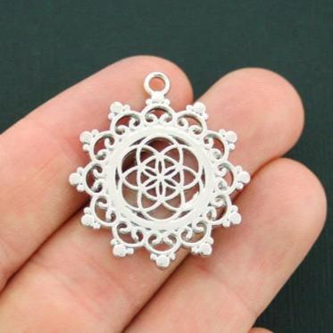 4 breloques graine de vie argentées antiques - SC5598