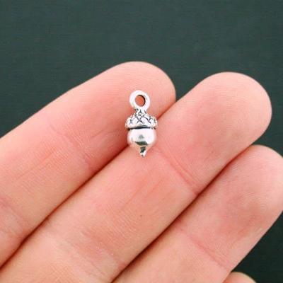 8 Acorn Antique Silver Tone Charms 3D - SC6185