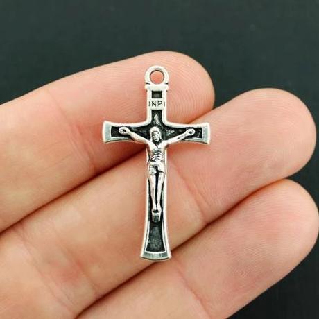 8 breloques de ton argent antique croix - SC7871