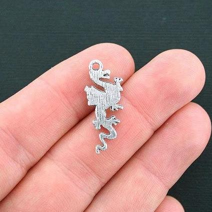 8 breloques argentées antiques Dragon - SC4641