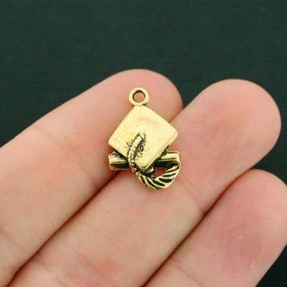 8 Graduation Antique Gold Tone Charms 3D - GC1280