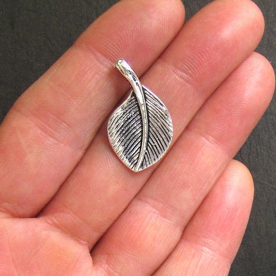 8 Leaf Antique Silver Tone Charms 2 Sided - SC453