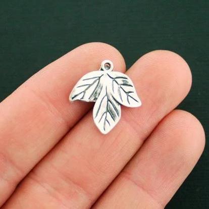 8 Leaf Antique Silver Tone Charms - SC6502