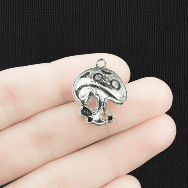 8 charmes de ton argent antique de champignon - SC1024