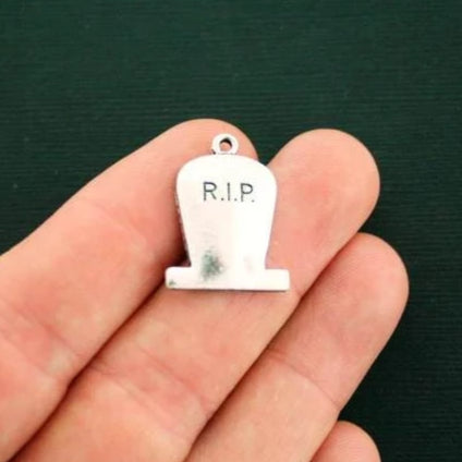 8 breloques de ton argent antique pierre tombale RIP - SC1144